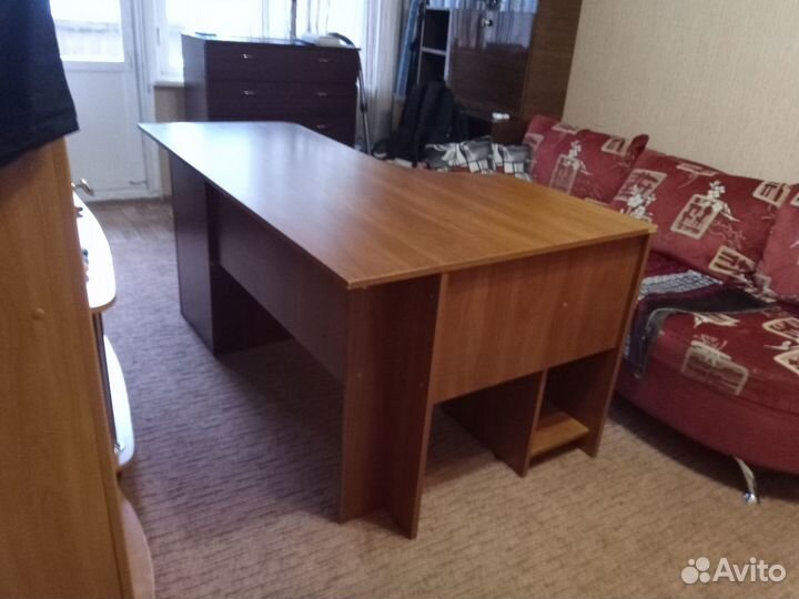 Стол угловой