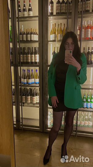 Костюм женский с юбкой зеленый