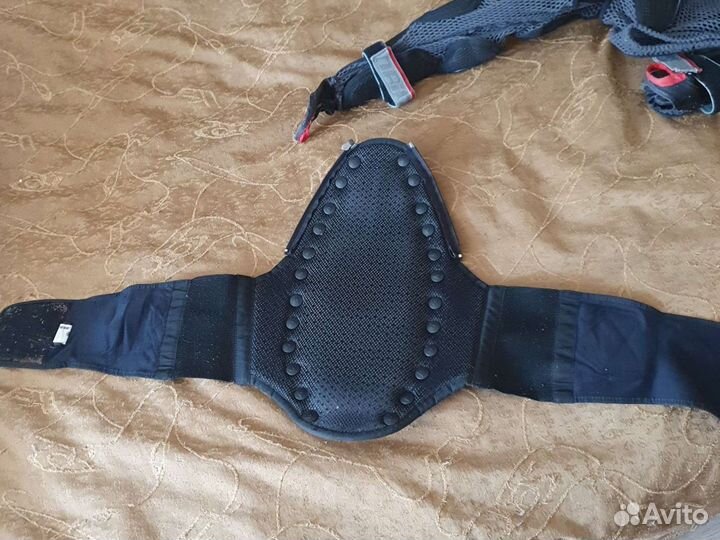 Защита для сноуборда, горных лыж dainese