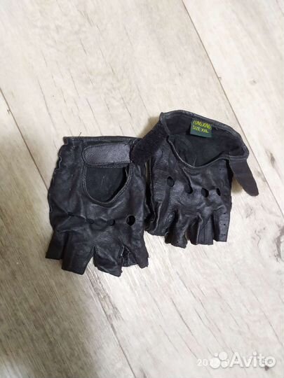 Перчатки без пальцев кожа