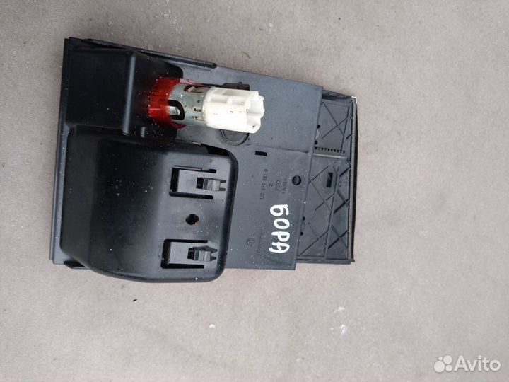 Пепельница передняя для VW Golf IV/Bora 1997-2005