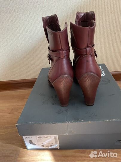 Продаю ботильоны Ecco Sculptured 39 размера