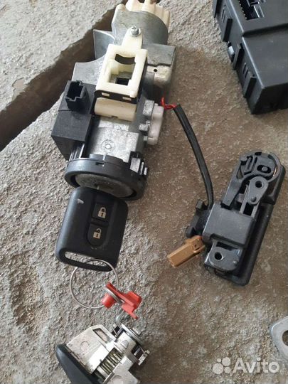 Для nissan X Trail т31 комплект эбу(мозг)