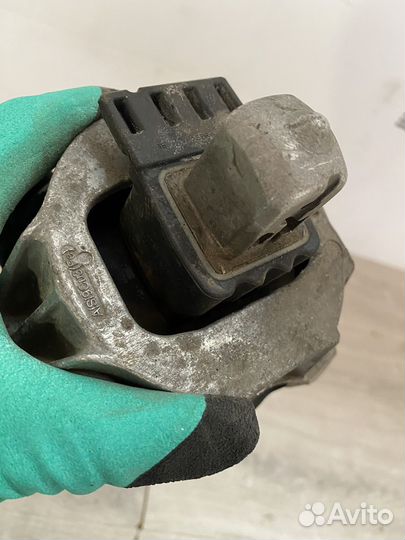 Подушка крепления двигателя передняя BMW G11 3.0