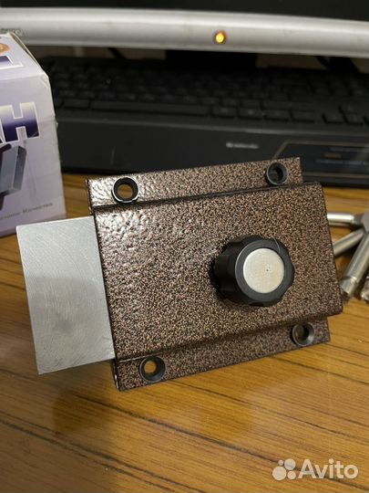 Накладной замок титан