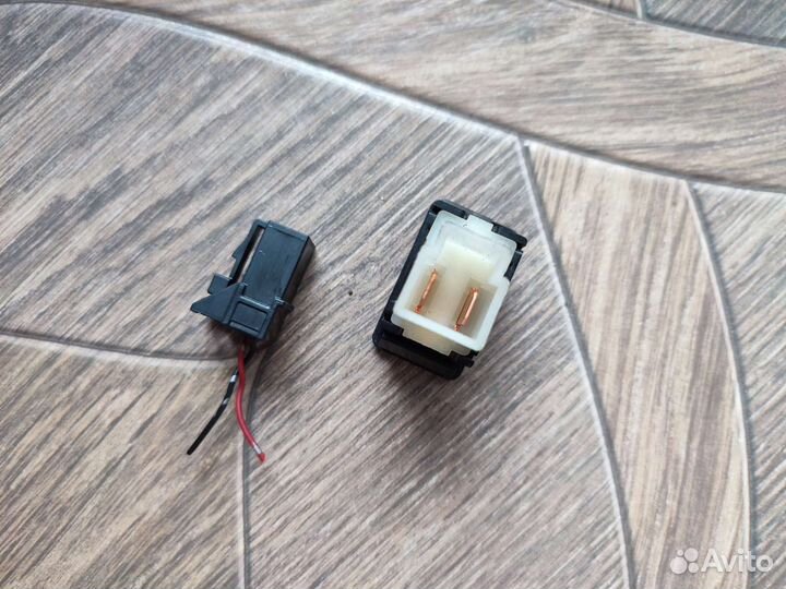 Кнопка два контакта