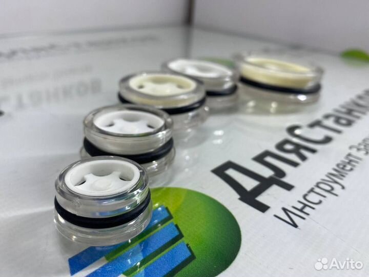 Маслоуказатель глазок- глазок уровня масла Кир