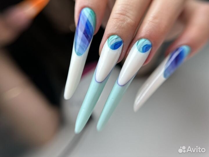 Модель на наращивание ногтей