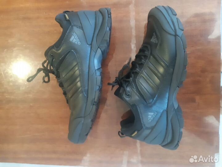 Кроссовки Adidas gore tex