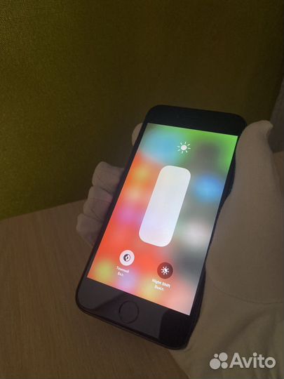 iPhone 8, 64 ГБ