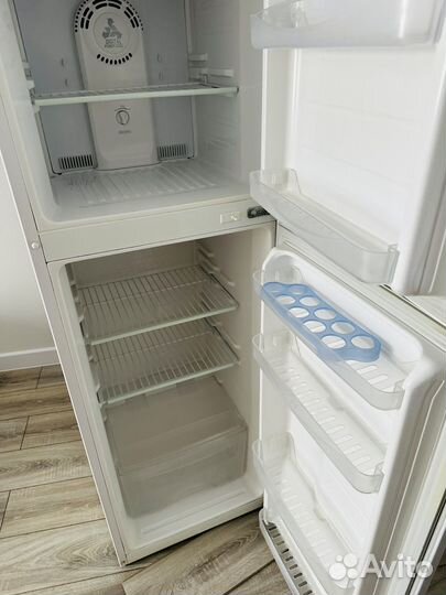 Холодильник daewoo