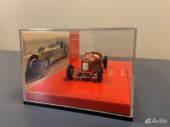 Модель коллекционная Alfa Romeo