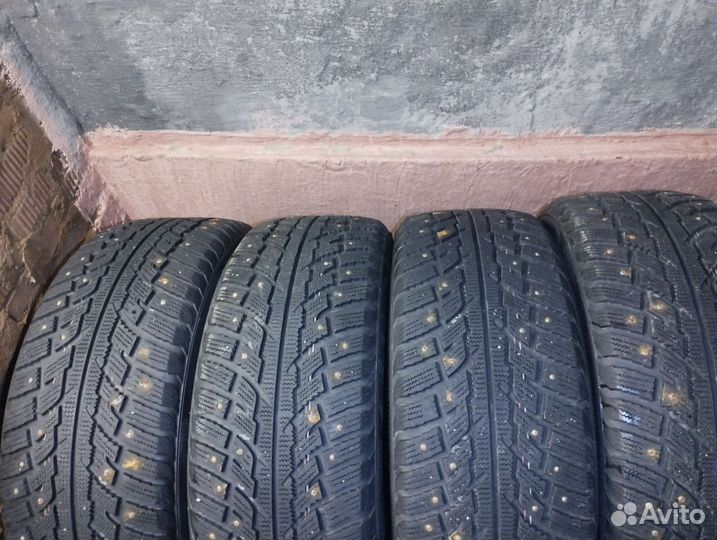 Kumho I'Zen KW23 265/60 R18