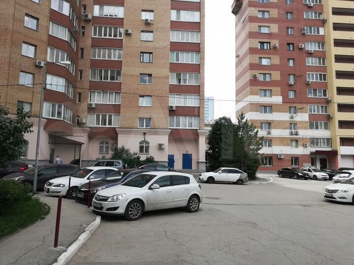 Помещение в густонаселённом спальном районе