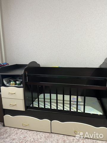 Кровать с маятником