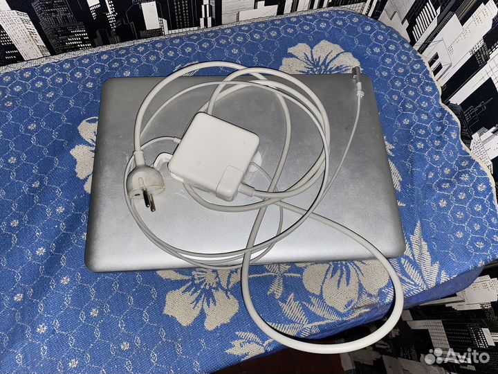 Apple macbook pro 13 2011