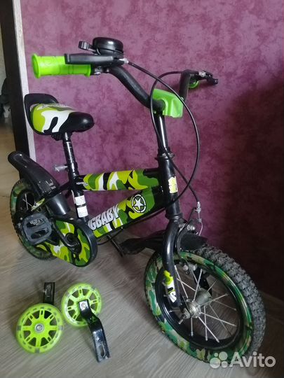 Велосипед детский, радиус 12