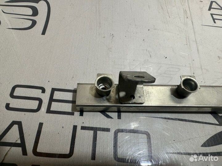 Топливная рампа Kia Soul AM G4FC 2009