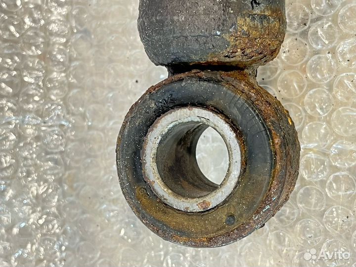 Задний правый амортизатор Toyota Prius Prius XW20