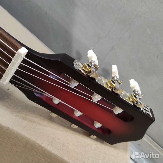 Гитара новая классическая