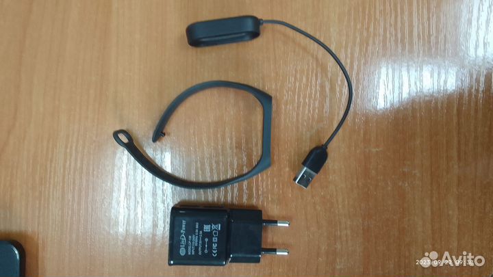 Зарядник и браслет для xiaomi