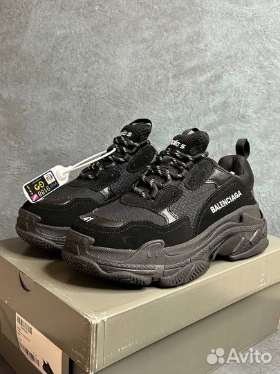 Кроссовки Balenciaga triple s новые