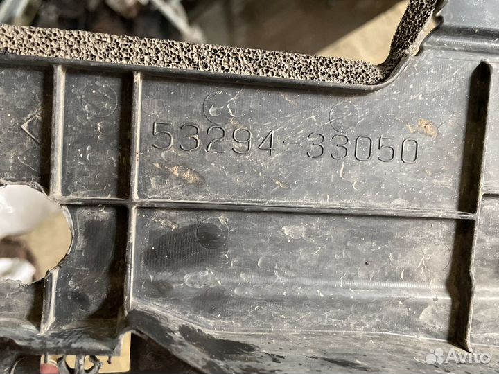 Дефлектор радиатора левый toyota camry V40 3,5