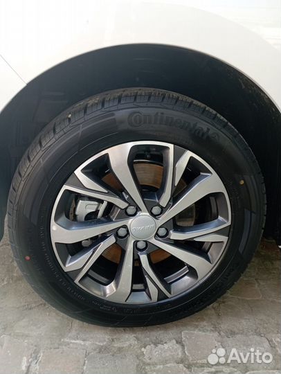 Continental ContiCrossContact LX2 215/60 R17