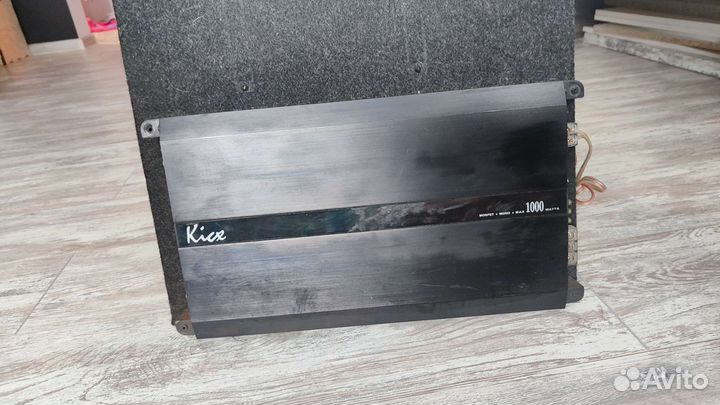 Сабвуфер и усилитель в автомобиль