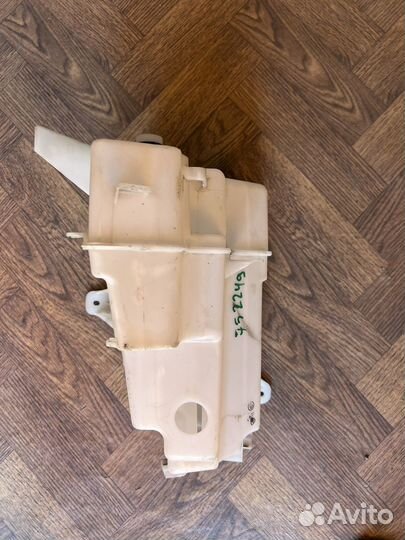 Бачок омывателя Rav4 2013-2019 Оригинал