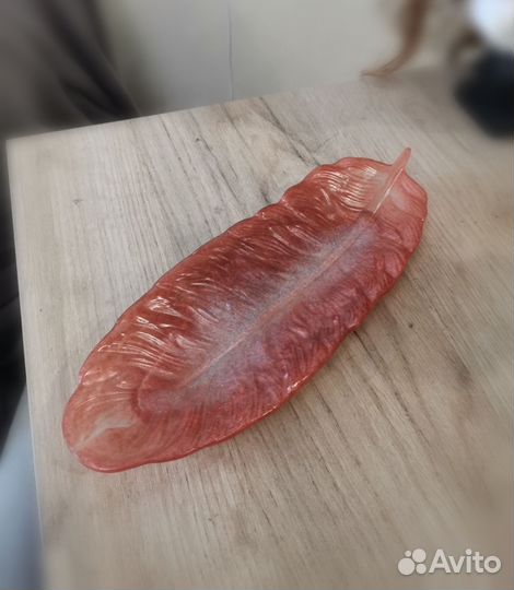 Декоративное перо из эпоксидной смолы