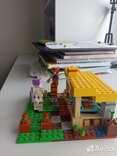 Lego minecraft Конюшня (оригинал)