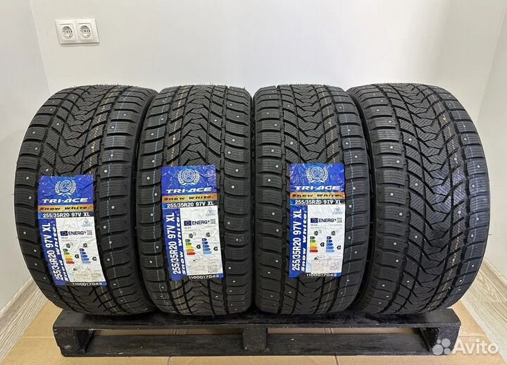 Tri Ace Snow White II 255/35 R20 25J