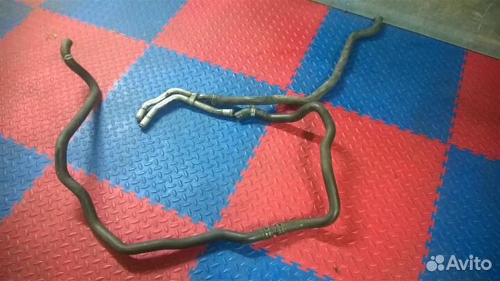 Патрубок Land Rover Discovery III 2004-2009