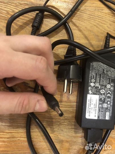 Блок питания 19 Вольт 1580mA