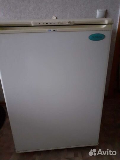 Холодильник витрина бу