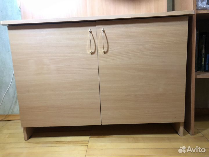 Вешалка, обувной шкаф