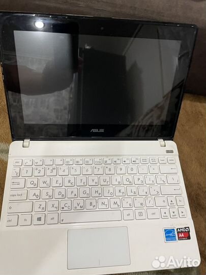 Компьютер Нетбук