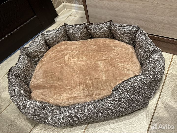 Лежанка для кошек и собак