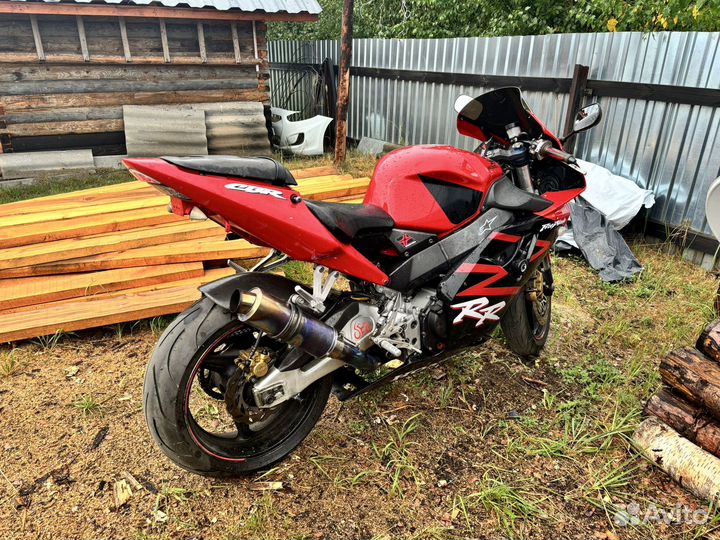 Honda CBR954RR Fireblade