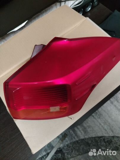 Фара задняя правая Тойоты рав4 оригинал