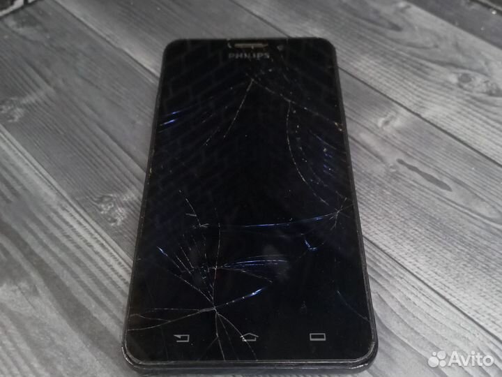 Philips Xenium V526 LTE, 8 ГБ