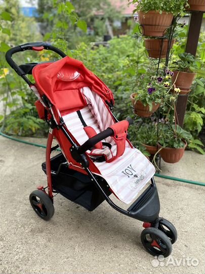 Прогулочная коляска