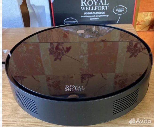 Робот пылесос Royal
