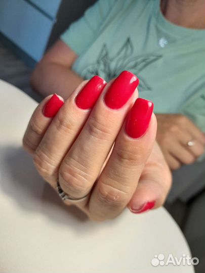 Маникюр с покрытием гель-лаком