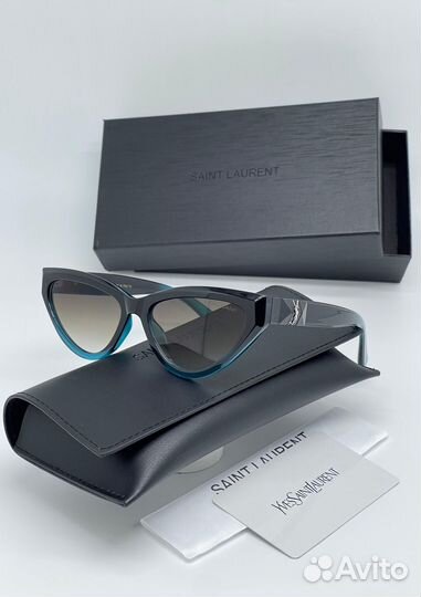 Солнцезащитные очки saint laurent
