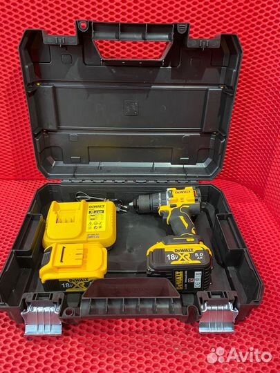 Шуруповерт dewalt 45/52N.m 1/1 13mm