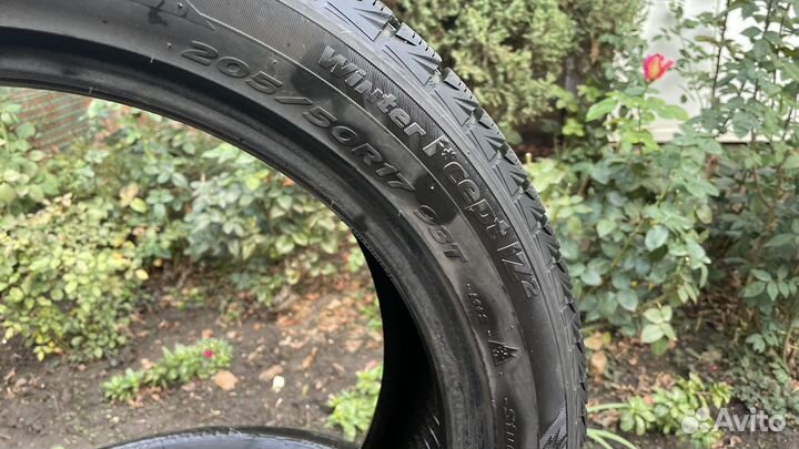 Hankook Winter I'Cept IZ2 205/50 R17