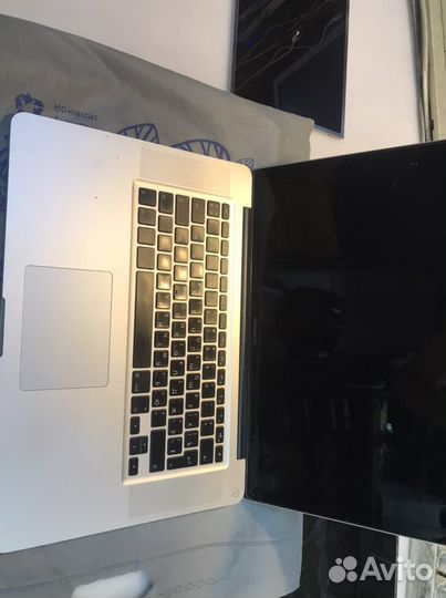 Apple MacBook Pro a1286 (2009г) по запчастям