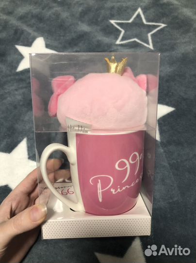 Чашка и мягкая игрушка